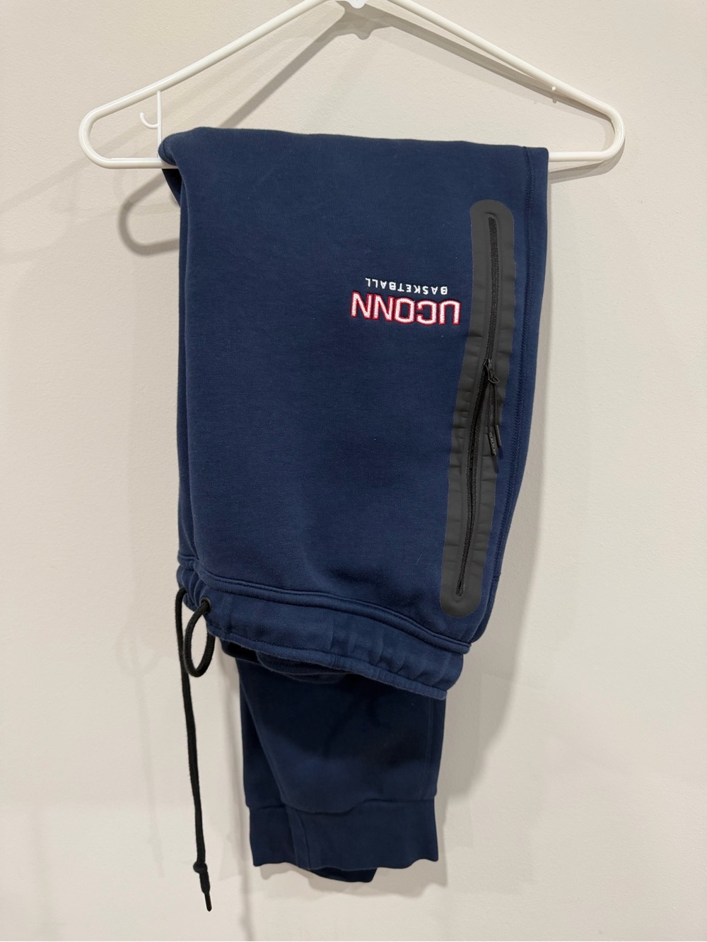 Nike Tech Uconn Basketball Navy Sweatpants